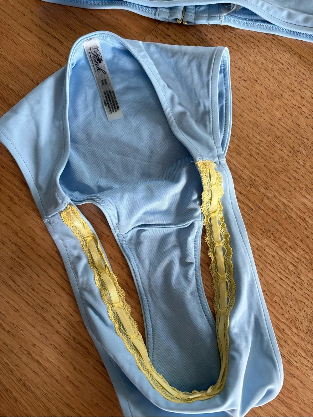 Frankie’s bikinis set